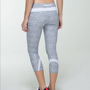 Lululemon Run Inspire Crop II Gray Fleur
